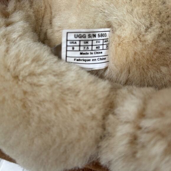 UGG Australia Bailey Button II Shearling Boots Size 9 Chestnut Brown - Picture 5 of 16